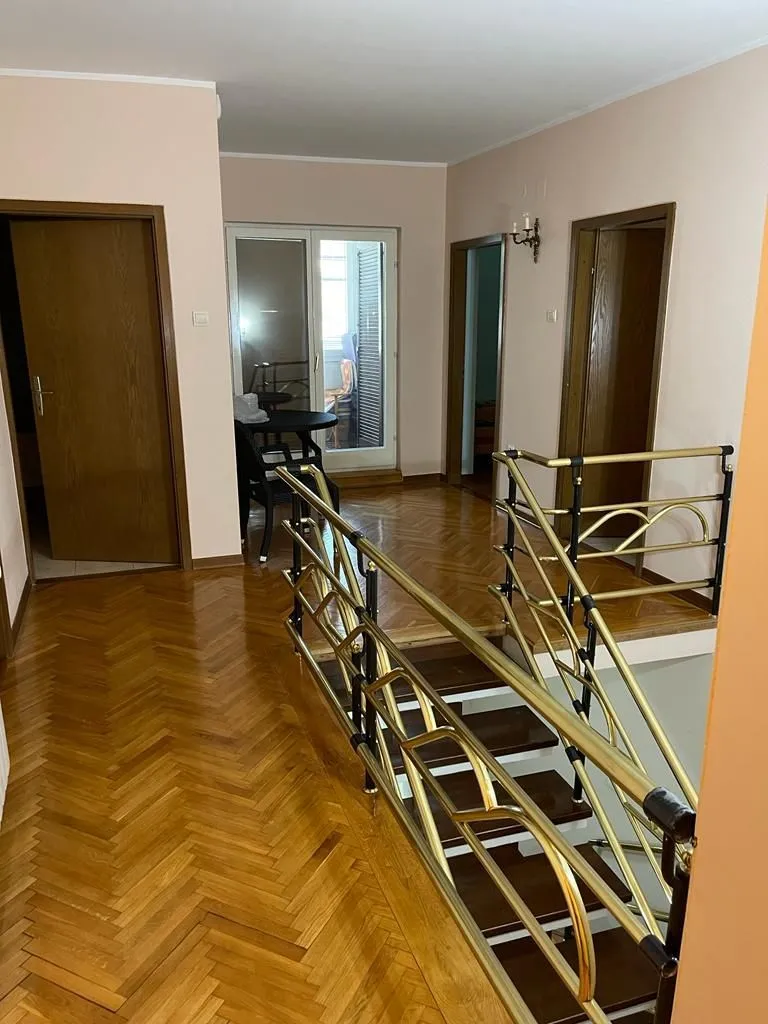 Prodaja, kuća, 230m², Dobrota, Kotor