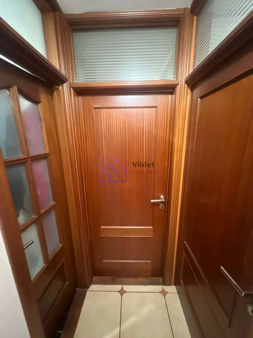 Prodaja, trosoban stan, 100m², Blok 5, Podgorica