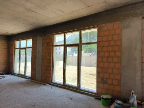 Rent, office space, 115m², Radanovići, Kotor - image 4