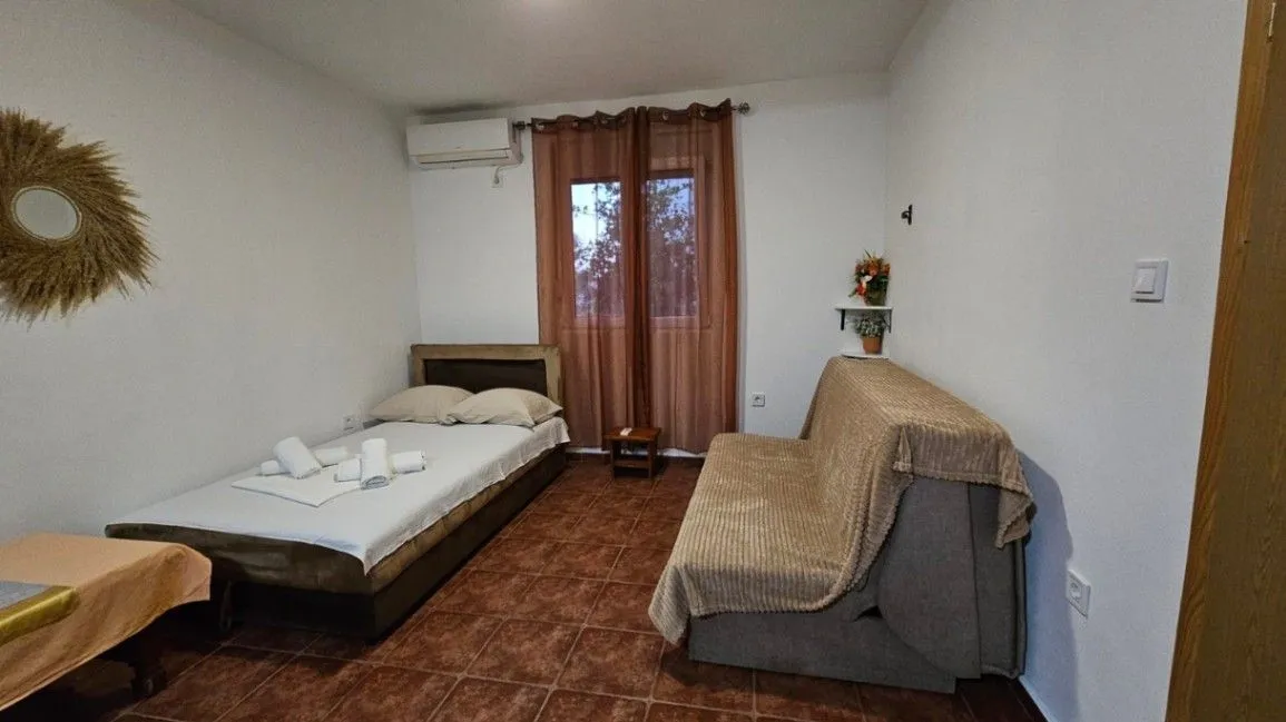 Rent, studio apartment, 35m², Ilino, Bar
