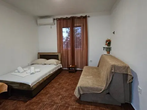 Rent, studio apartment, 35m², Ilino, Bar