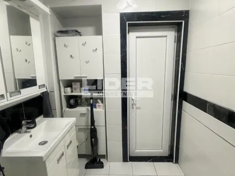 Sale, two bedroom apartment, 50m², Skadarlija, Beograd - image 14