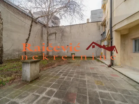 Prodaja, poslovni prostor, 59m², Kalenić Pijaca, Vračar Sve Podlokacije - image 19