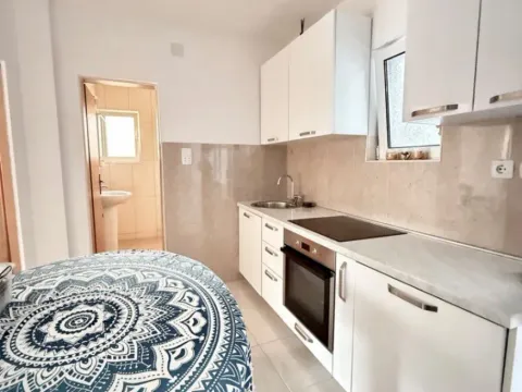 Prodaja, kuća, 207m², Dobre Vode, Bar - image 8