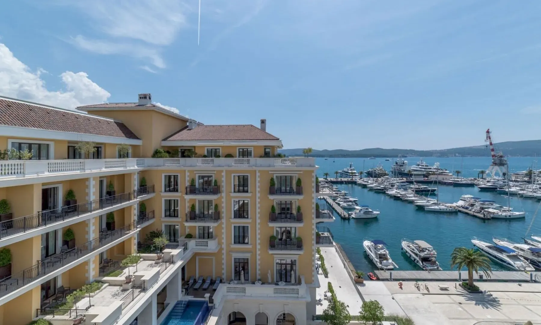 Sale, four bedroom apartment, 600m², Porto Montenegro, Tivat