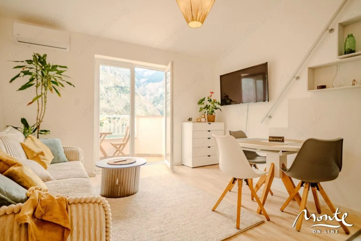 Prodaja, jednosoban stan, 50m², Muo, Kotor