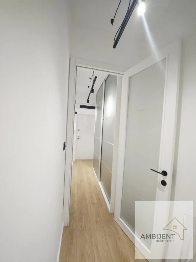Izdavanje, jednosoban stan, 32m², Stari Grad, Beograd