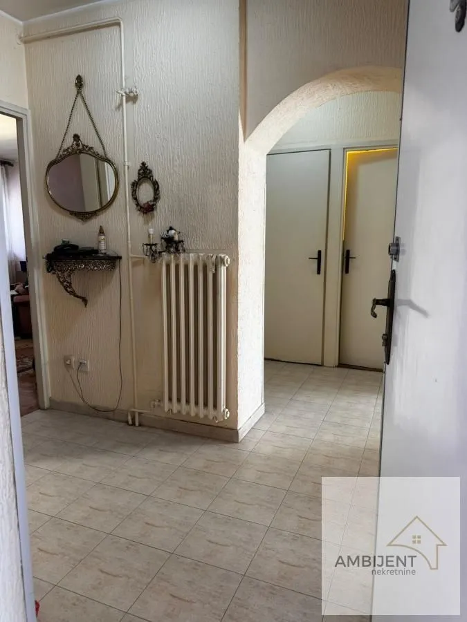 Prodaja, dvosoban stan, 69m², Zemun Sve Podlokacije, Beograd