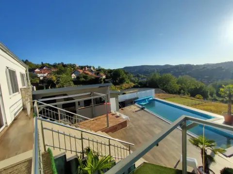 Prodaja, kuća, 380m², Sremska Kamenica, Petrovaradin