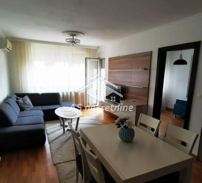 Izdavanje, trosoban stan, 67m², Bulbulder, Zvezdara Sve Podlokacije