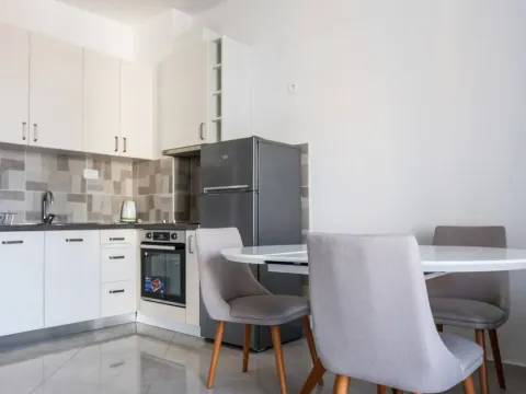 Rent, one bedroom apartment, 42m², Bečići, Budva - image 4