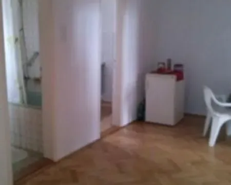 Izdavanje, kuća, 180m², Savski Venac, Beograd - image 2