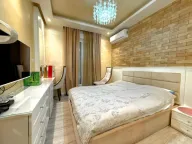 Sale, three bedroom apartment, 180m², City Kvart, Podgorica - image 10