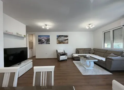 Izdavanje, trosoban stan, 100m², Podgorica, Crna Gora - image 14