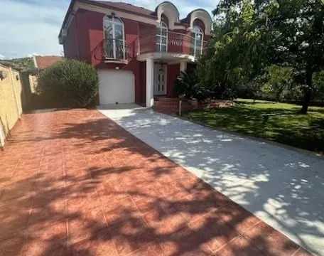 Izdavanje, kuća, 250m², Donja Gorica, Podgorica - image 13