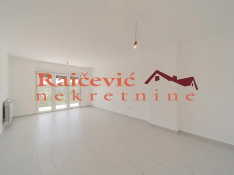 Prodaja, trosoban stan, 80m², Grocka, Beograd - image 2