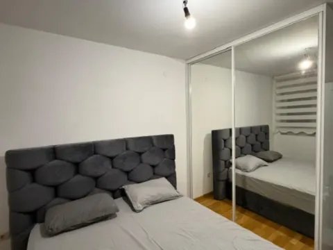 Prodaja, jednosoban stan, 42m², Stari Aerodrom, Podgorica - image 11