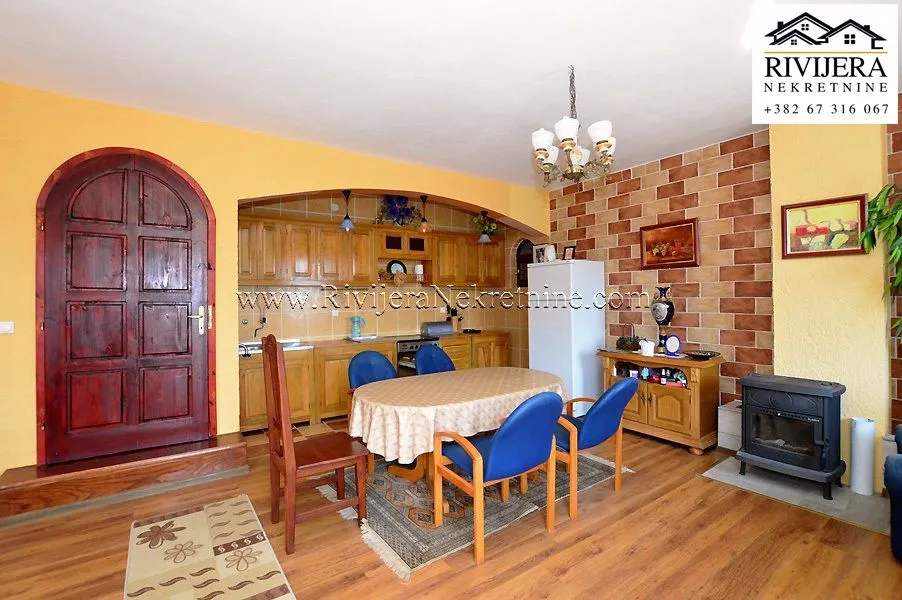 Sale, house, 200m², Baošići, Herceg Novi