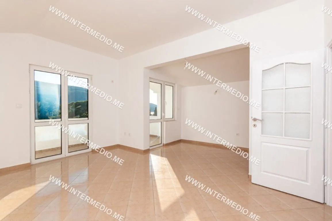 Prodaja, dvosoban stan, 64m², Kumbor, Herceg Novi
