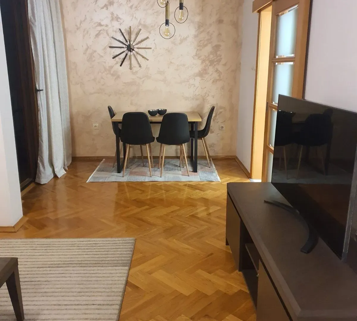 Izdavanje, jednosoban stan, 55m², Dalmatinska ulica, Podgorica