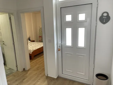 Izdavanje, dvosoban stan, 55m², Zagorič, Podgorica - image 5