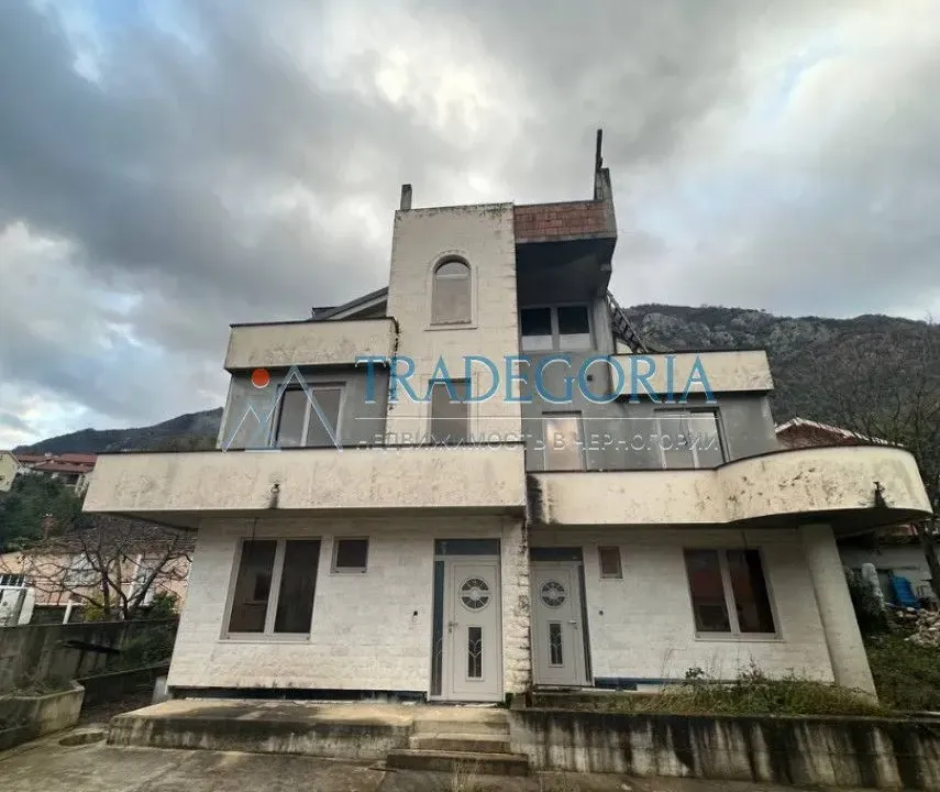 Prodaja, kuća, 516m², Prčanj, Kotor