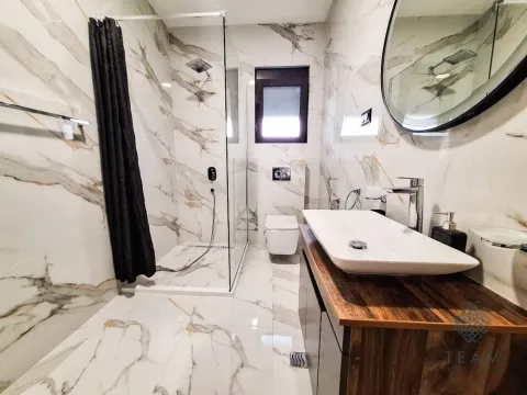 Prodaja, kuća, 200m², Donji Kokoti, Podgorica - image 22