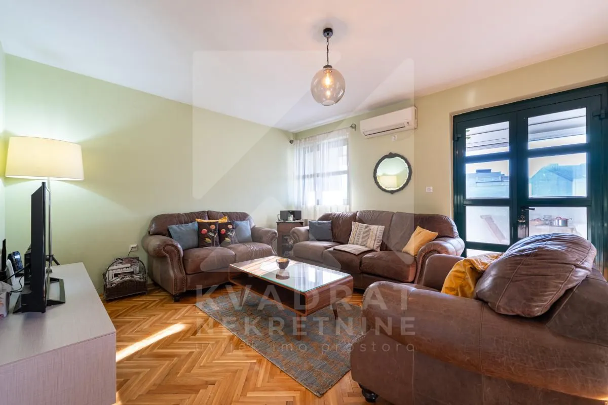Prodaja, trosoban stan, 101m², Centar, Podgorica