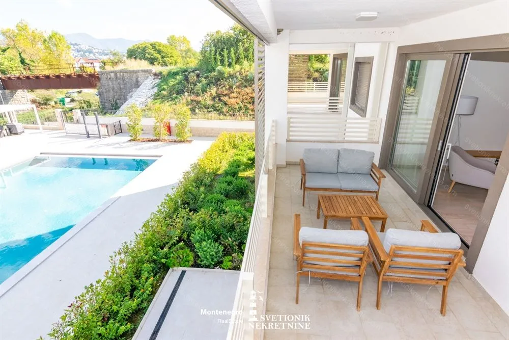 Prodaja, dvosoban stan, 87m², Igalo, Herceg Novi