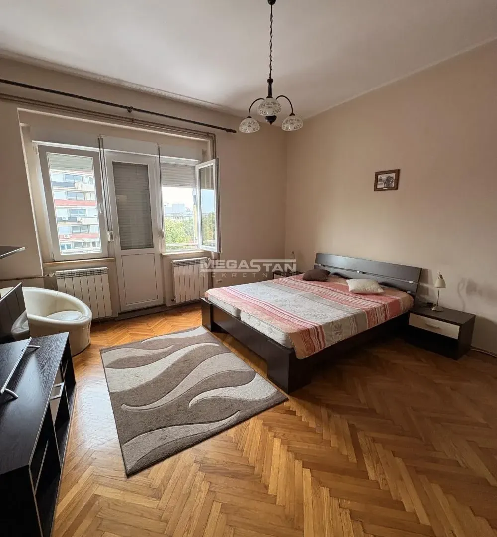 Izdavanje, jednosoban stan, 30m², Kalenić Pijaca, Vračar Sve Podlokacije