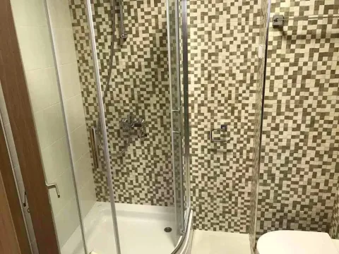 Izdavanje, jednosoban stan, 50m², City Kvart, Podgorica - image 9
