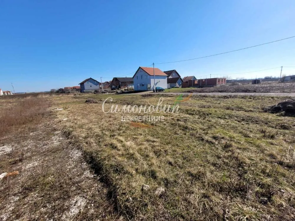 Prodaja, plac, 1100m², Zemun Ugrinovci, Zemun Sve Podlokacije