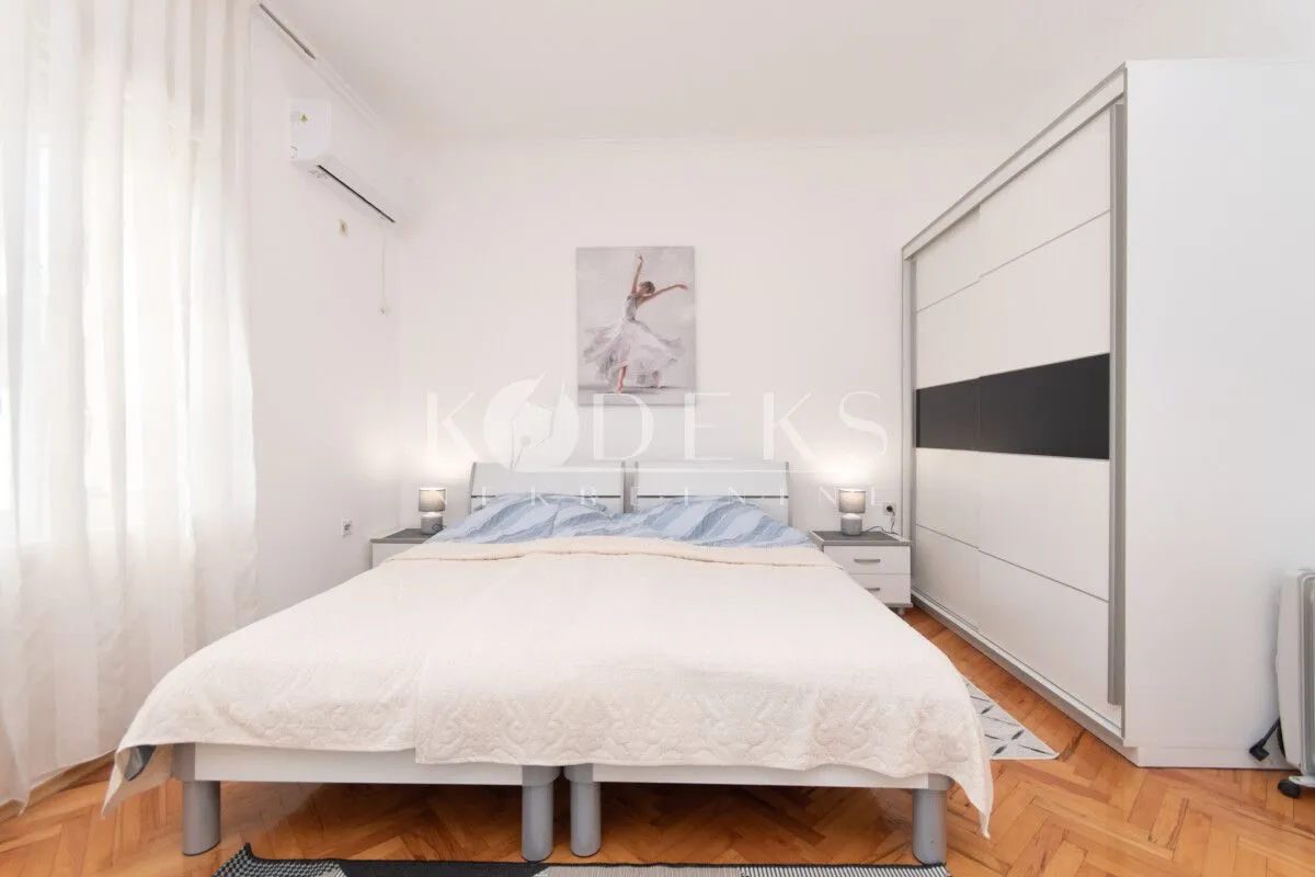 Prodaja, dvosoban stan, 92m², Centar, Podgorica