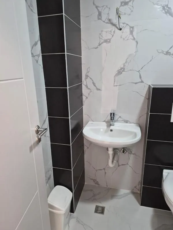 Prodaja, jednosoban stan, 46m², Lazi, Budva