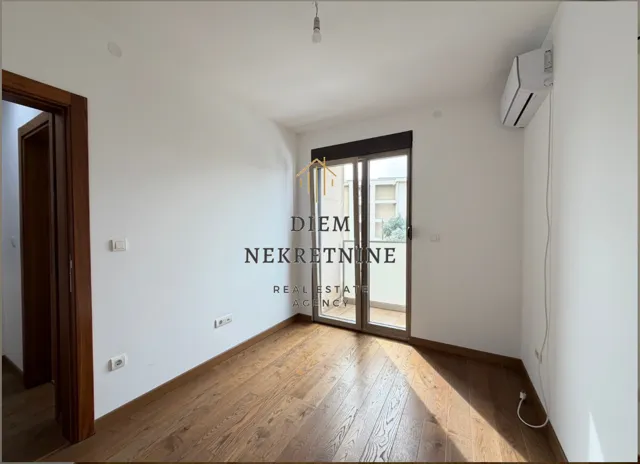 Rent, office space, 56m², City Kvart, Podgorica