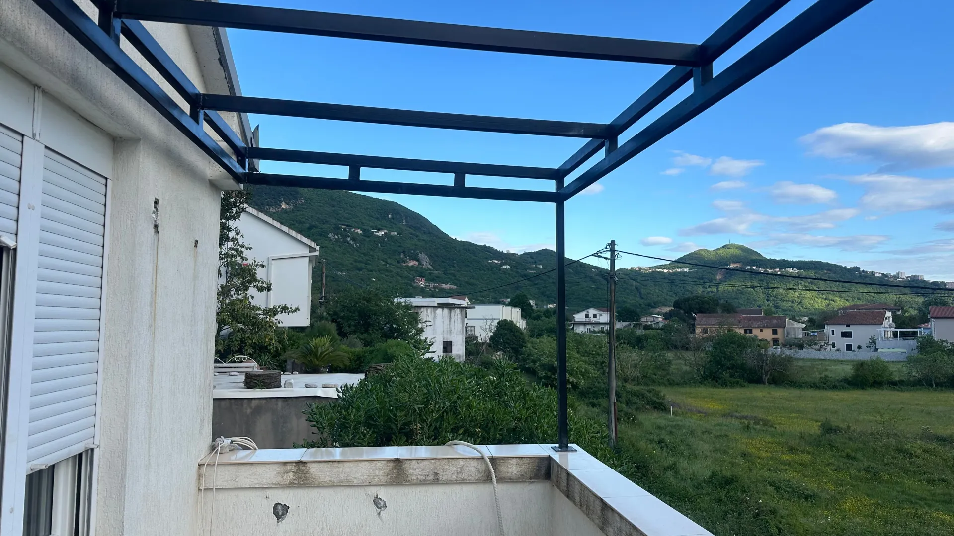 Izdavanje, kuća, 40m², Lastva Grbaljska, Kotor