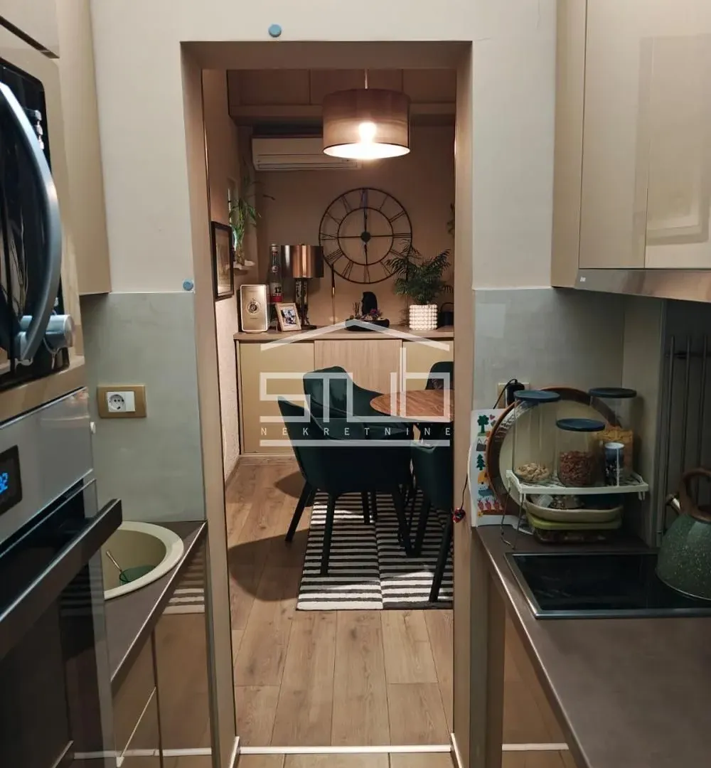 Prodaja, trosoban stan, 70m², Senjak, Beograd
