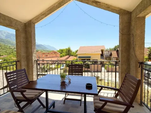 Izdavanje, trosoban stan, 85m², Gradiošnica, Tivat - image 13