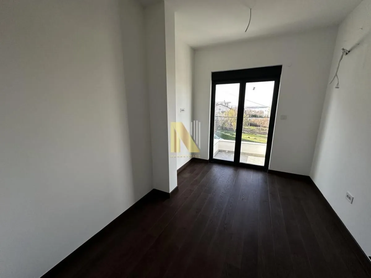 Prodaja, četvorosoban stan, 125m², Sremska Kamenica, Petrovaradin