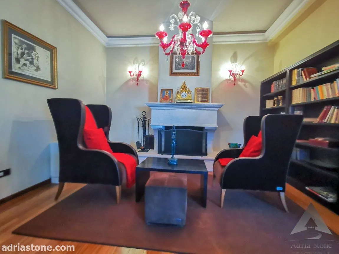 Sale, house, 820m², Centar, Budva