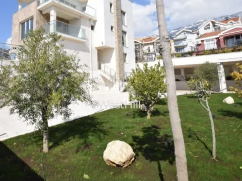 Sale, house, 400m², Bečići, Budva - image 27