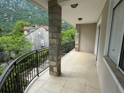 Prodaja, trosoban stan, 90m², Morinj, Kotor - image 8