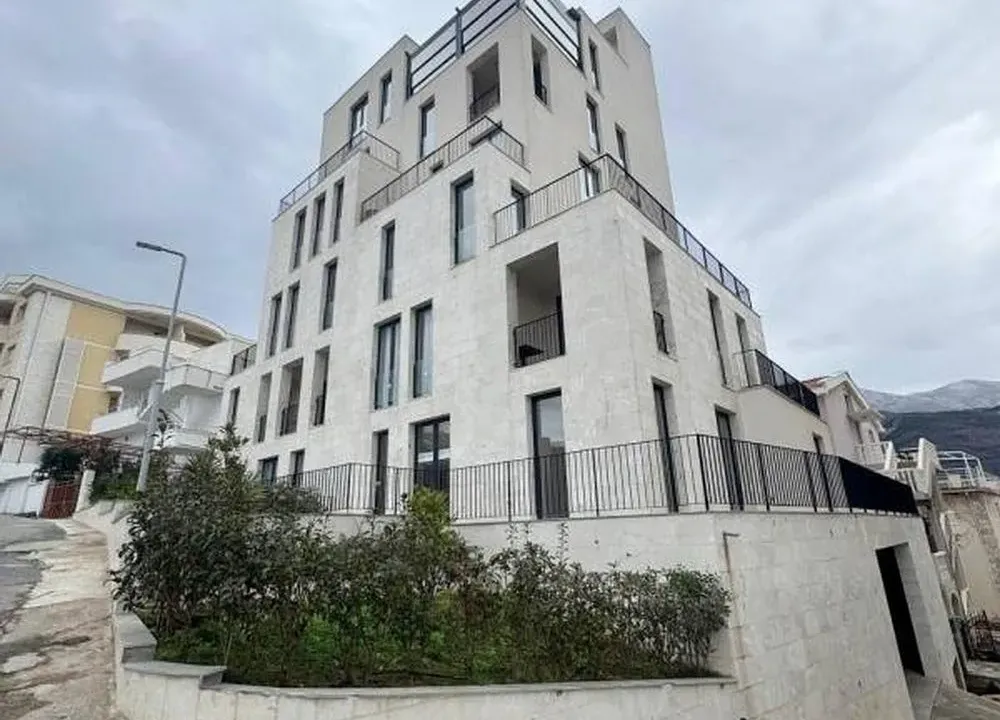 Prodaja, dvosoban stan, 200m², Ivanovići, Budva