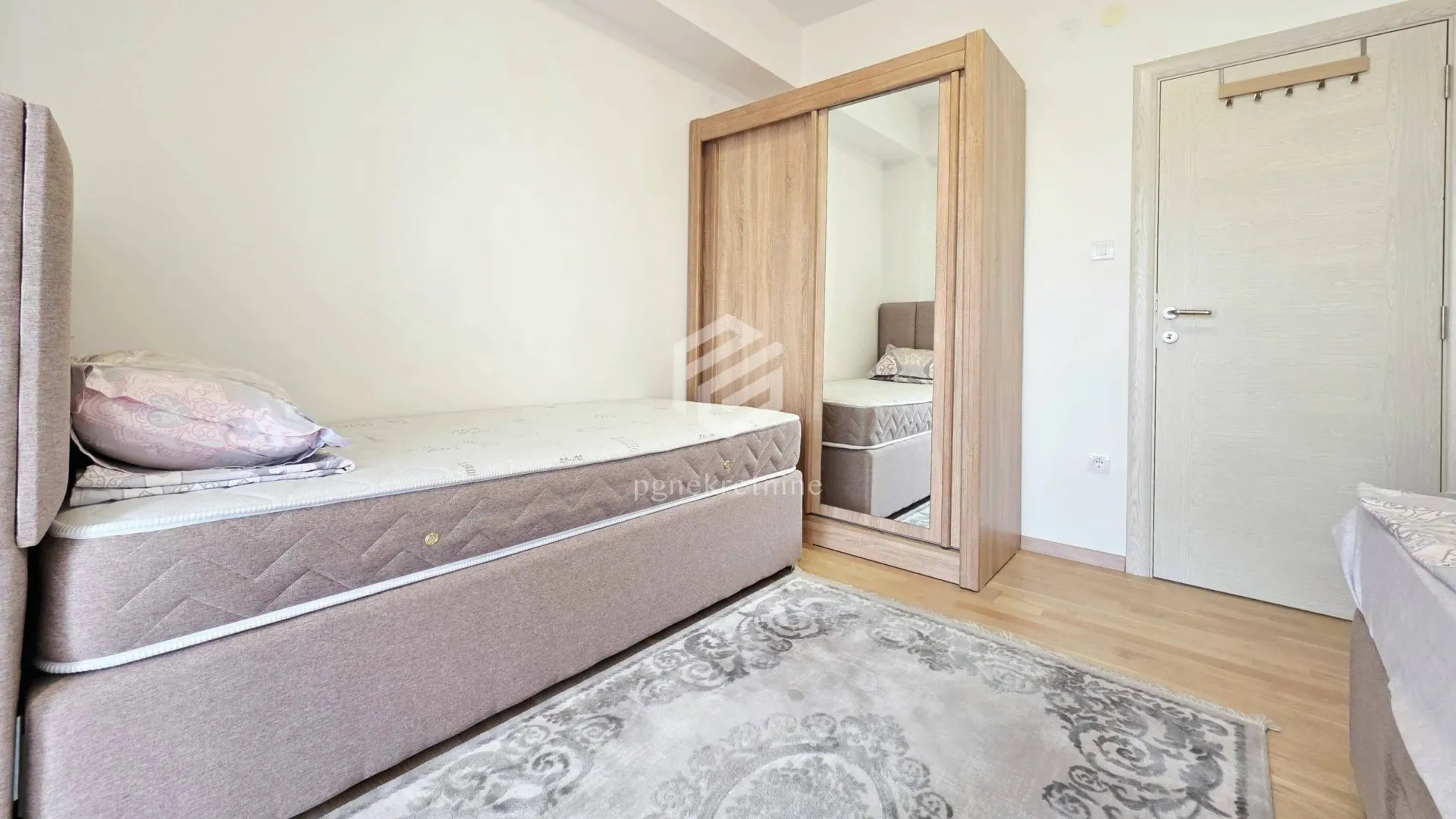 Prodaja, dvosoban stan, 76m², Stari Aerodrom, Podgorica