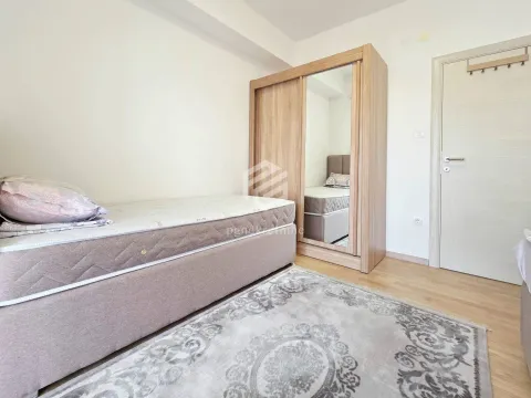 Sale, two bedroom apartment, 76m², Stari Aerodrom, Podgorica - image 10