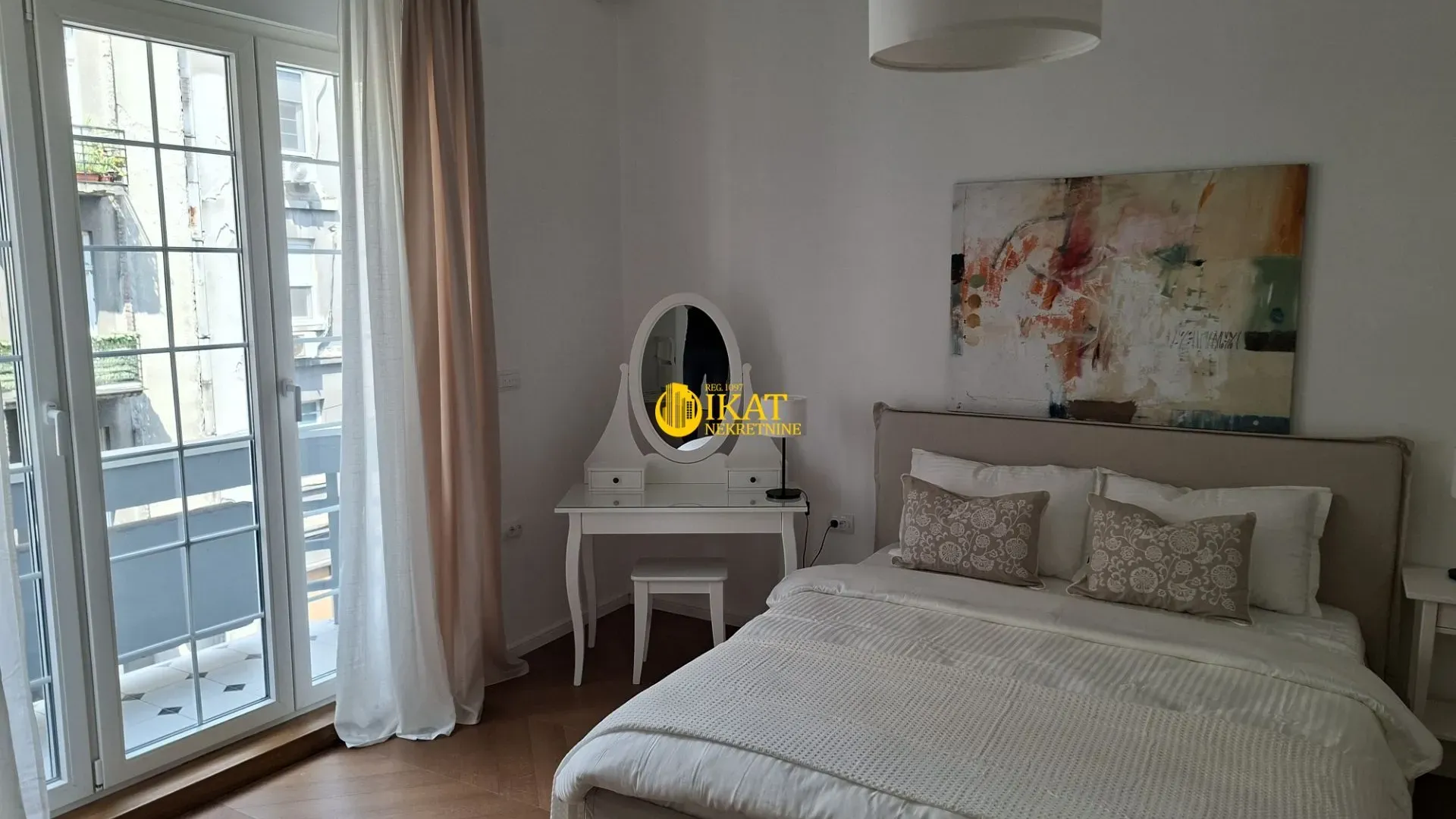 Sale, three bedroom apartment, 110m², Savski Venac, Beograd