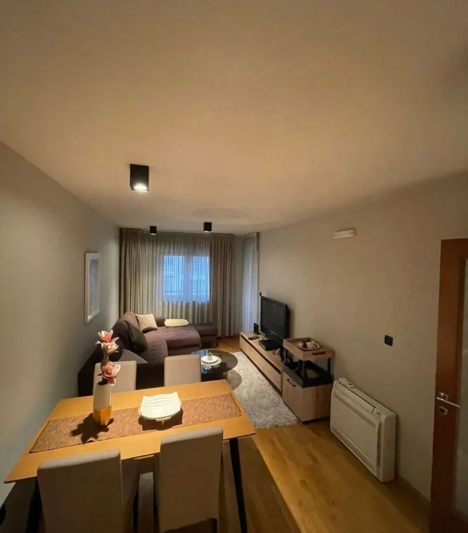 Izdavanje, jednosoban stan, 48m², Tološi, Podgorica