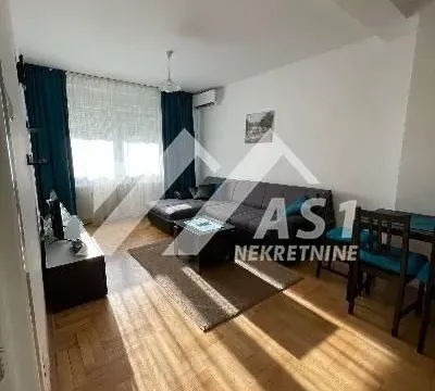 Izdavanje, dvosoban stan, 36m², Centar, Novi Sad - image 1