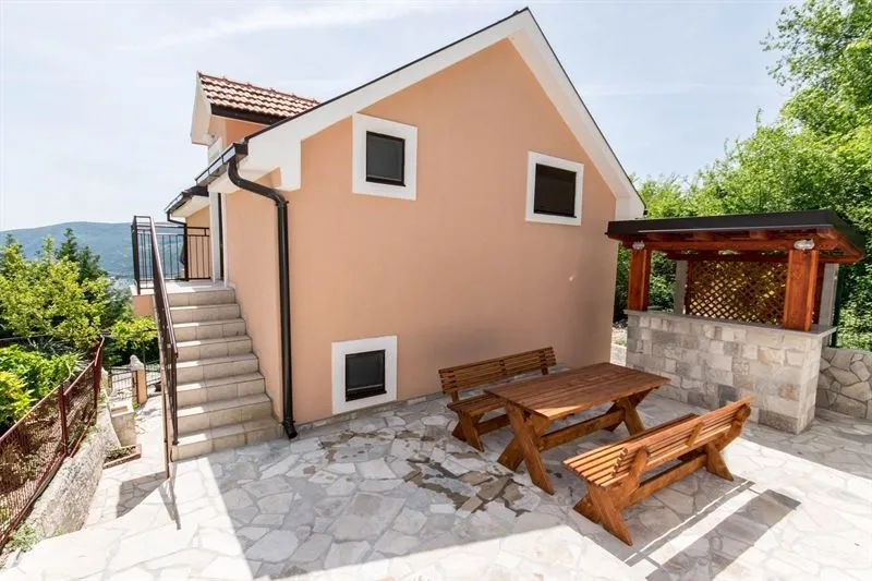 Prodaja, kuća, 100m², Sušćepan, Herceg Novi