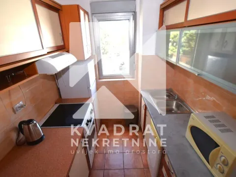 Izdavanje, trosoban stan, 120m², Pobrežje, Podgorica - image 5